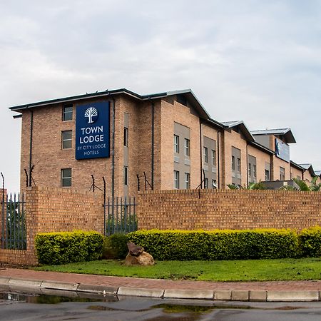 Town Lodge Γκαμπορόνε Εξωτερικό φωτογραφία