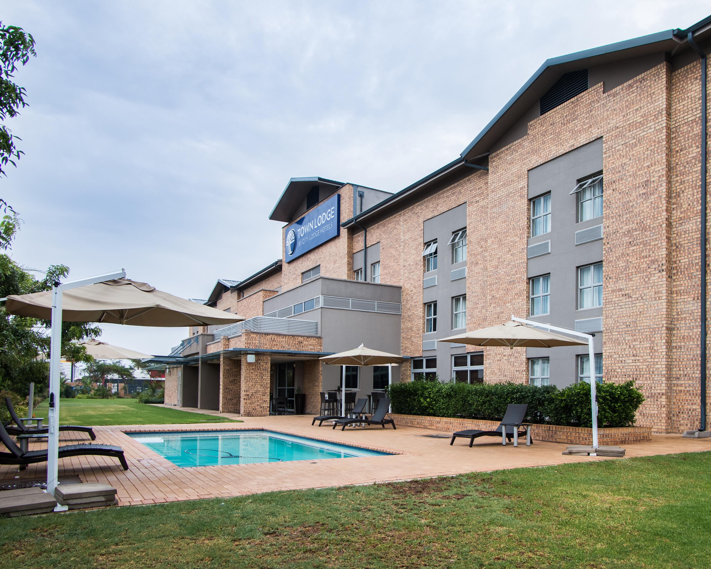 Town Lodge Γκαμπορόνε Εξωτερικό φωτογραφία