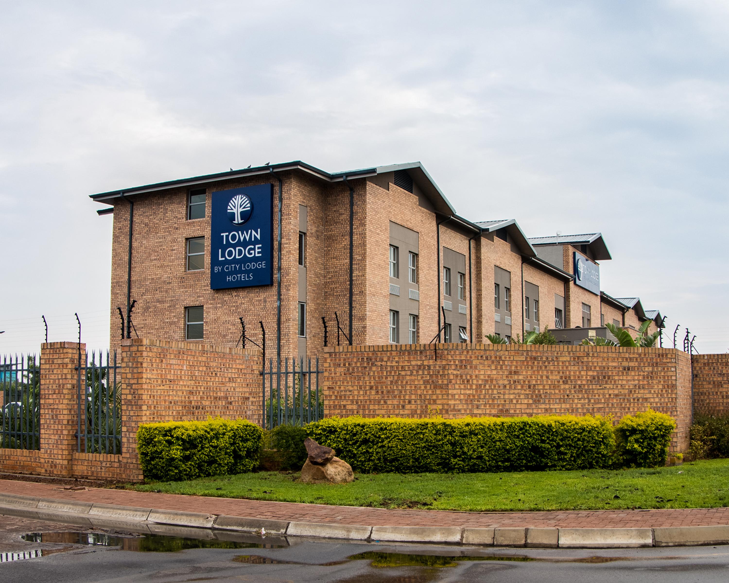 Town Lodge Γκαμπορόνε Εξωτερικό φωτογραφία